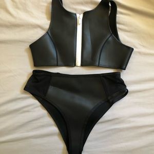 HOAKA // Laue Black Bikini Set